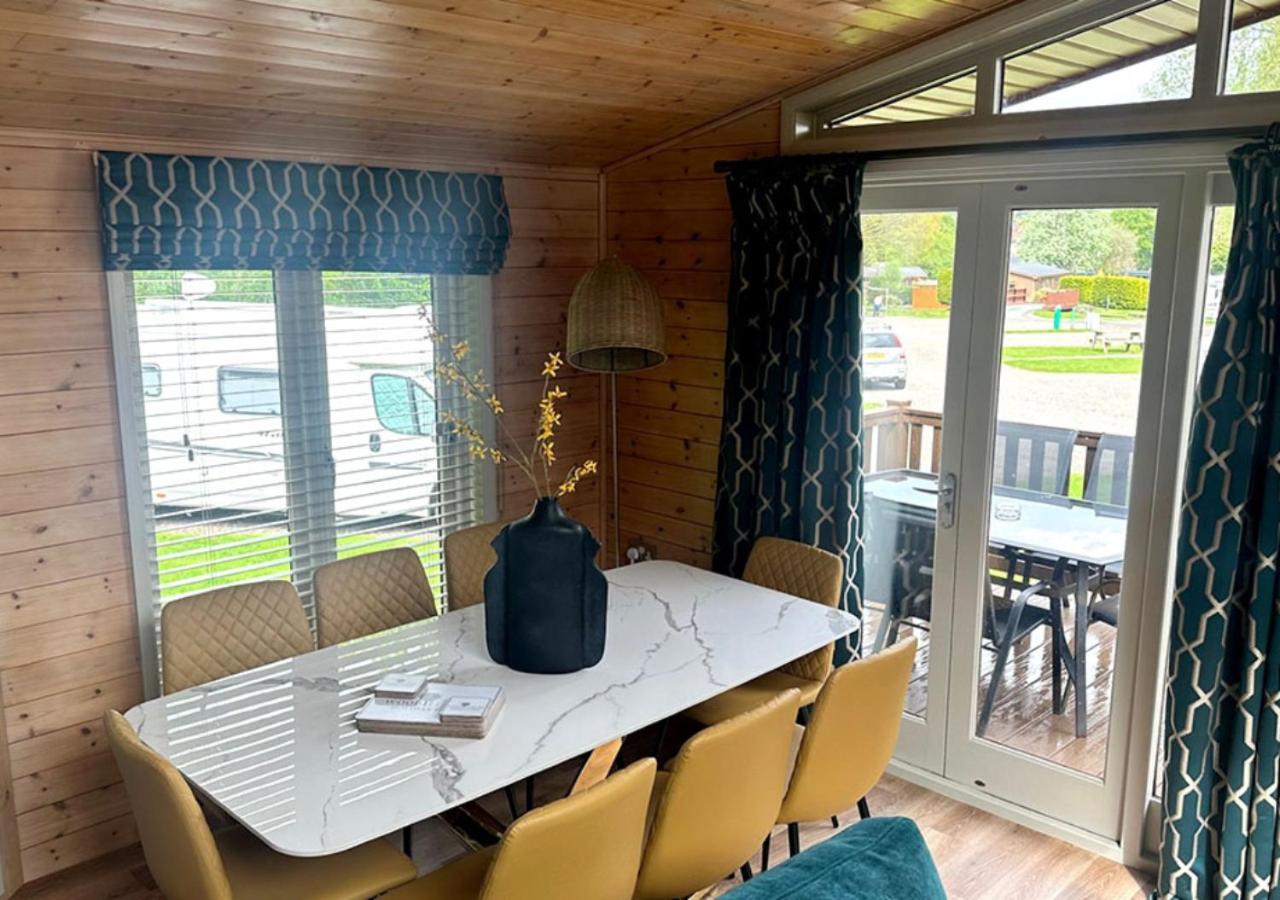 Lomond Woods Holiday Park Balloch Exterior photo