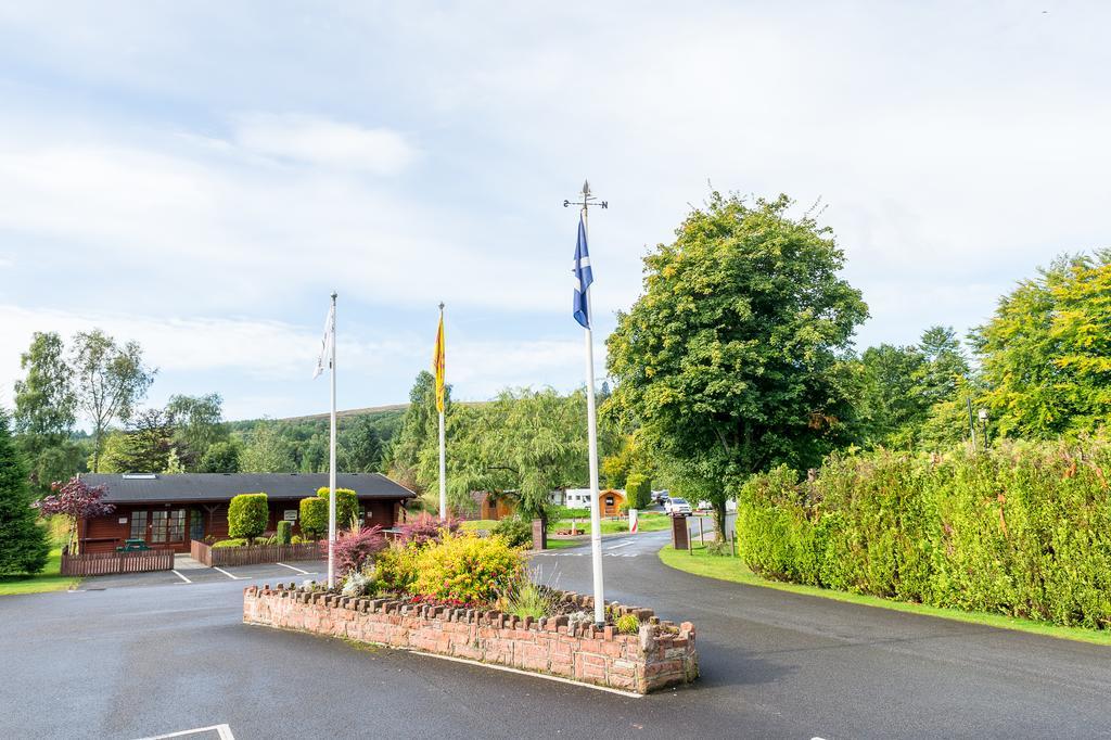 Lomond Woods Holiday Park Balloch Exterior photo